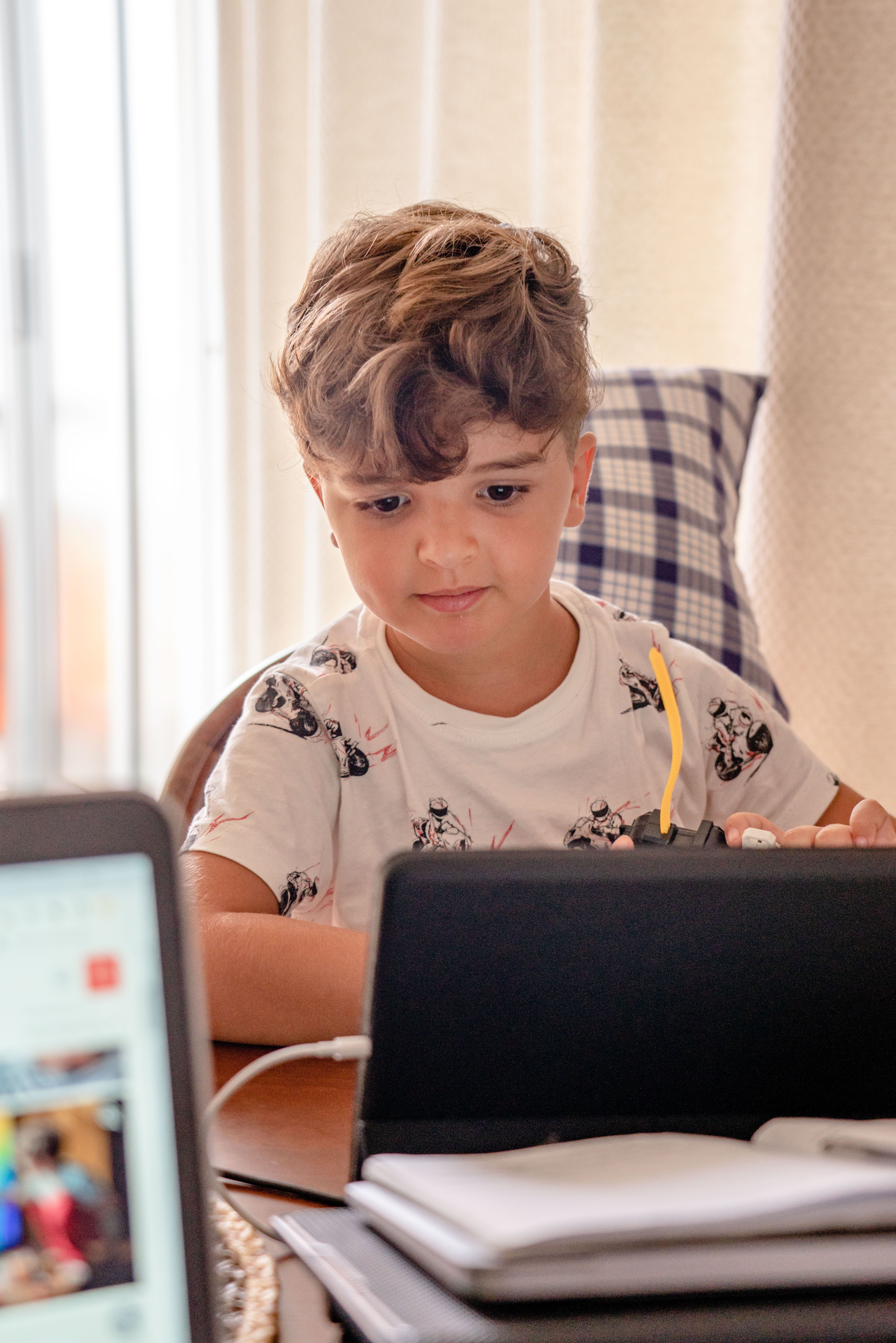 A student learning with confidence